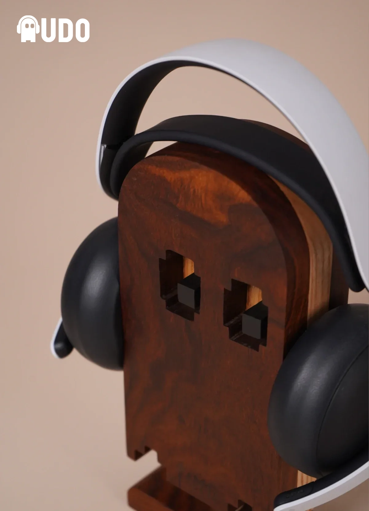 AUDO - Retro-Inspired Headphone Stand