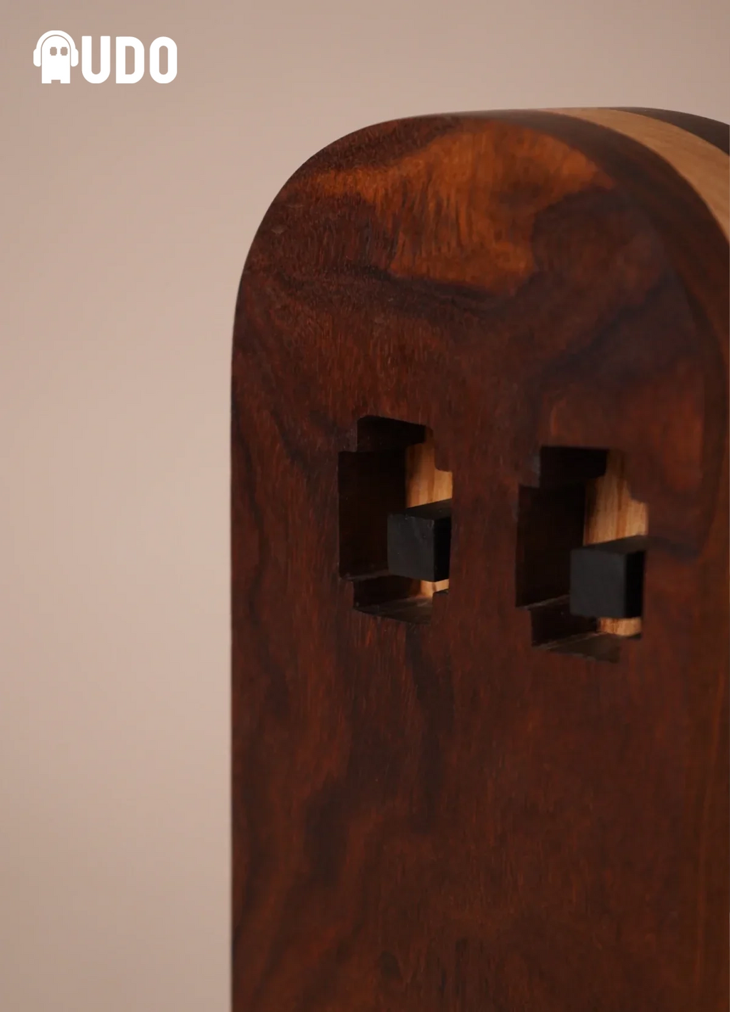 AUDO - Retro-Inspired Headphone Stand