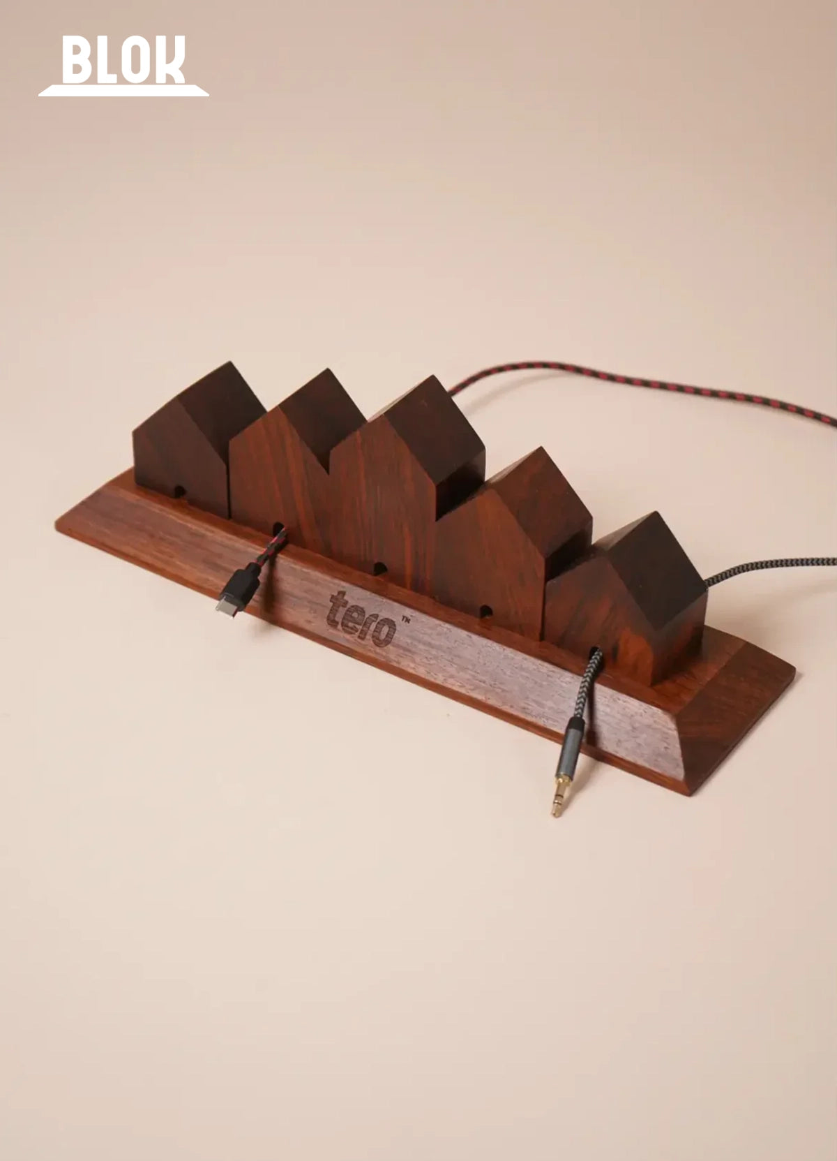 BLOK - Magnetic Cable Organizer