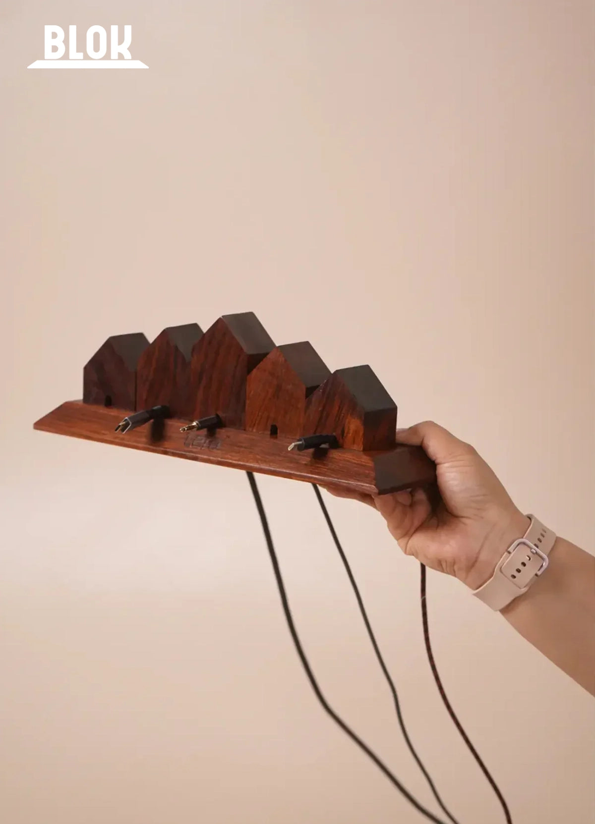 BLOK - Magnetic Cable Organizer