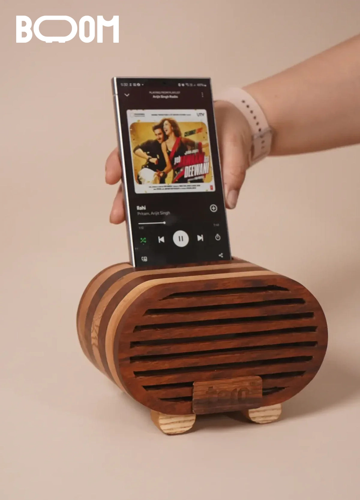 Boom - Smartphone Holder & Amplifier