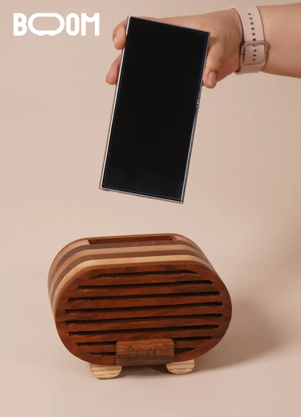 Boom - Smartphone Holder & Amplifier