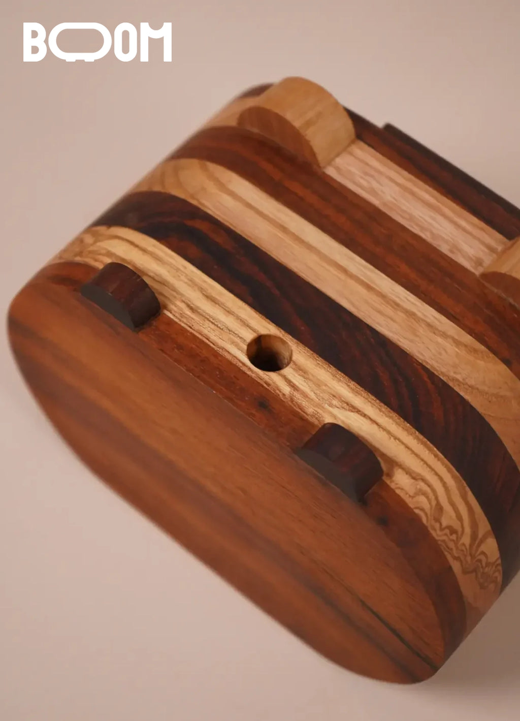 Boom - Smartphone Holder & Amplifier