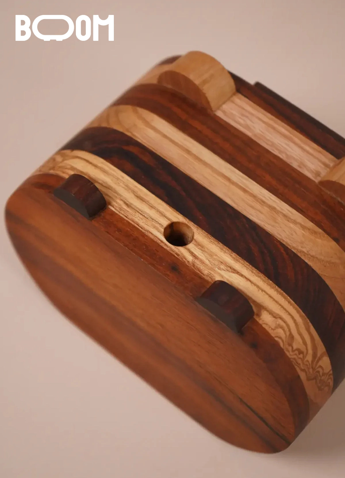 Boom - Smartphone Holder & Amplifier