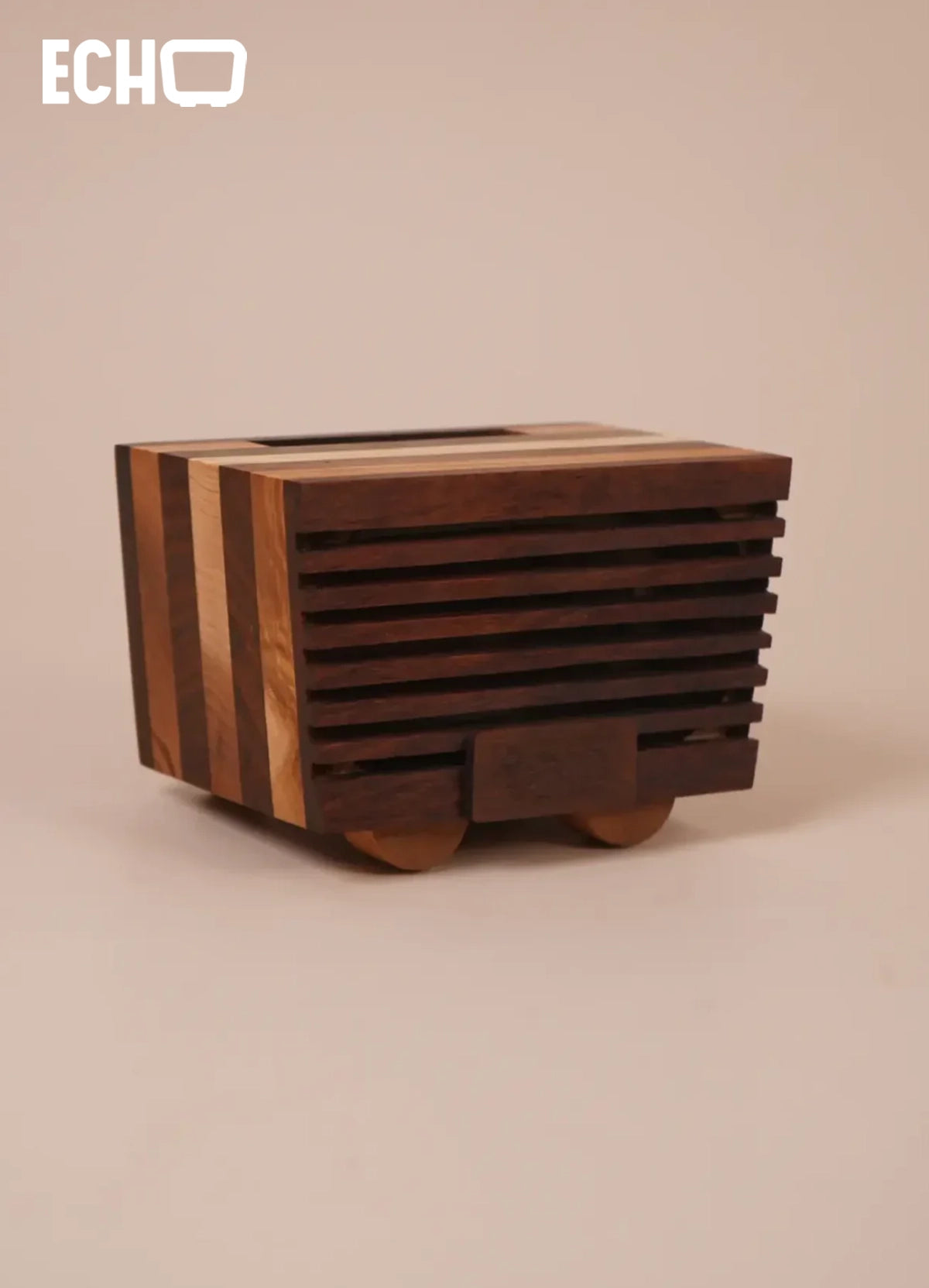 ECHO - Acoustic Amplifier & Phone Dock