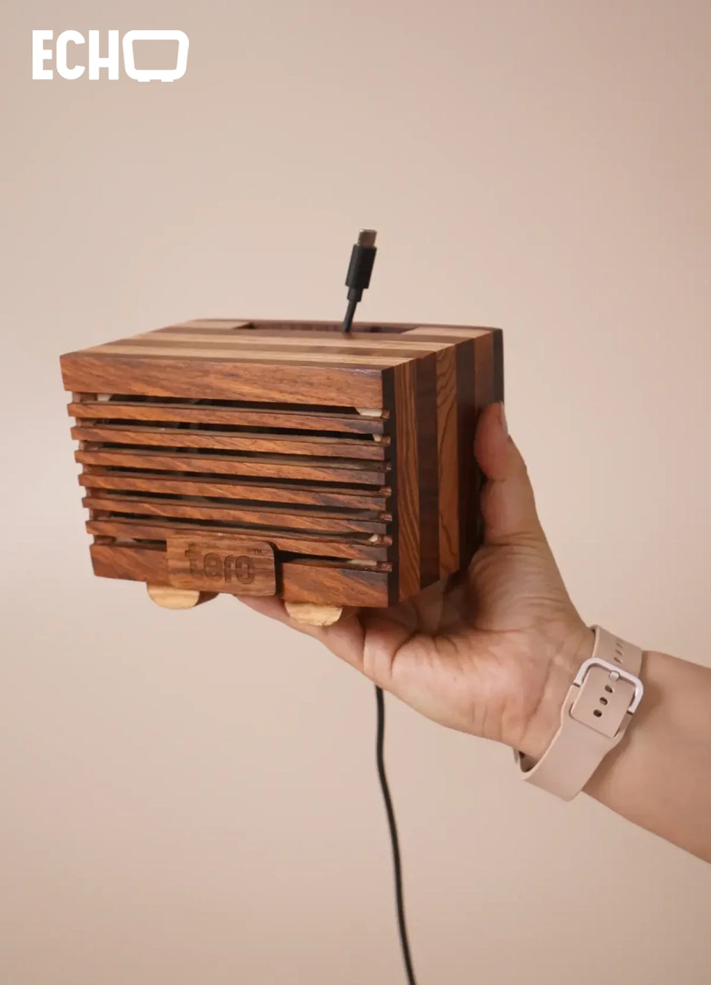 ECHO - Acoustic Amplifier & Phone Dock