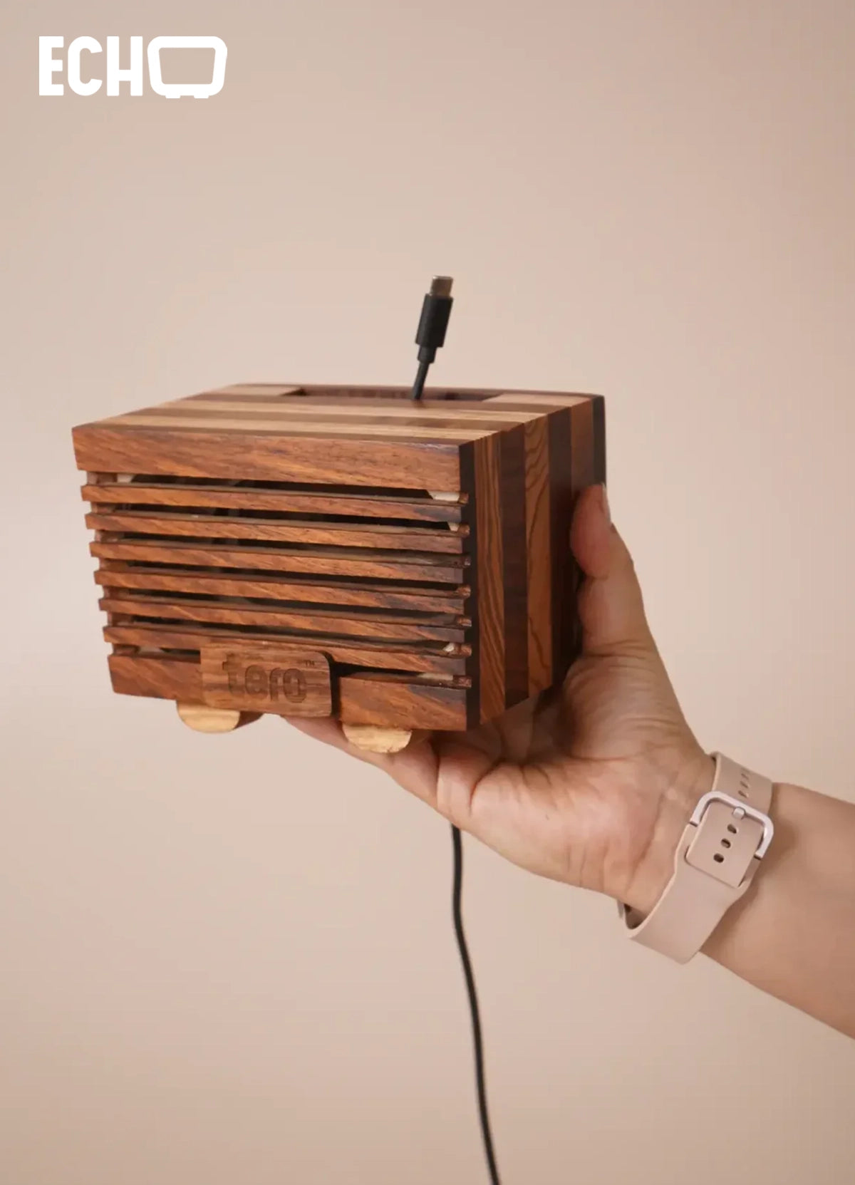 ECHO - Acoustic Amplifier & Phone Dock