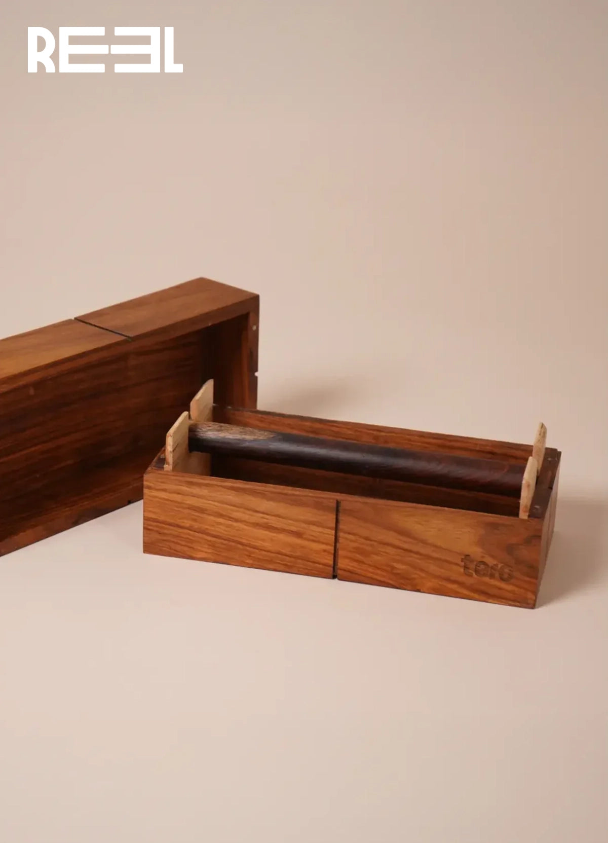 REEL - Kitchen Towel Holder