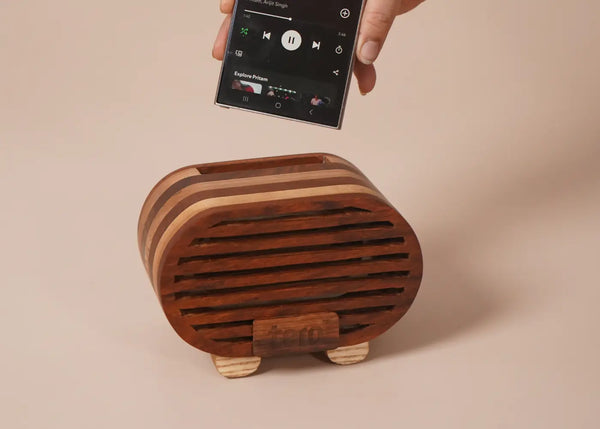 Retro soul. Solid wood body.