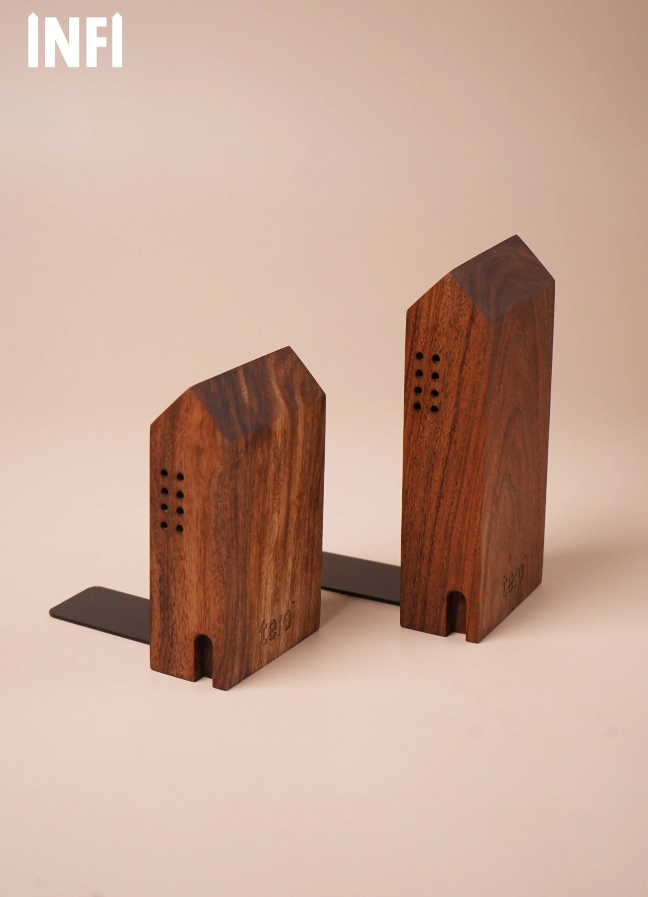 INFI – Solidwood Bookends